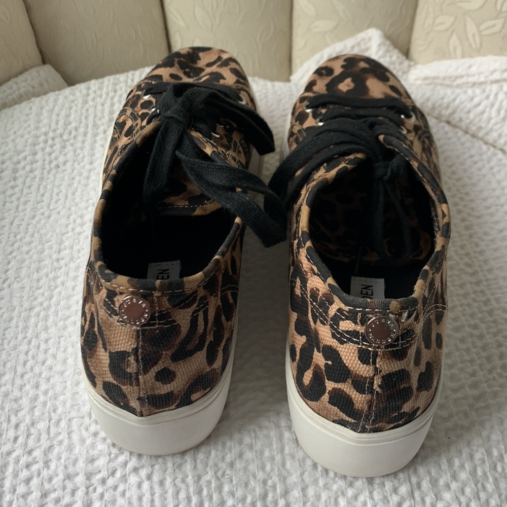 Steve Madden Emmi Leopard Print Platform Sneakers… - image 4